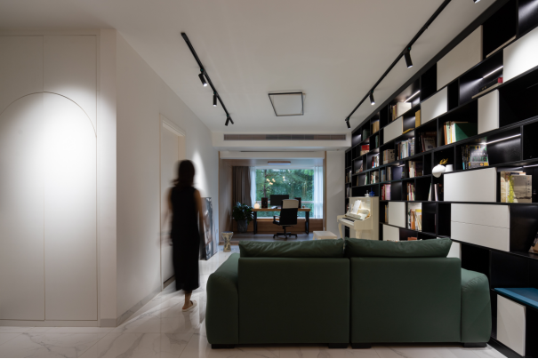 花45万打造150m²婚房，在书香漫溢的家中感受静谧